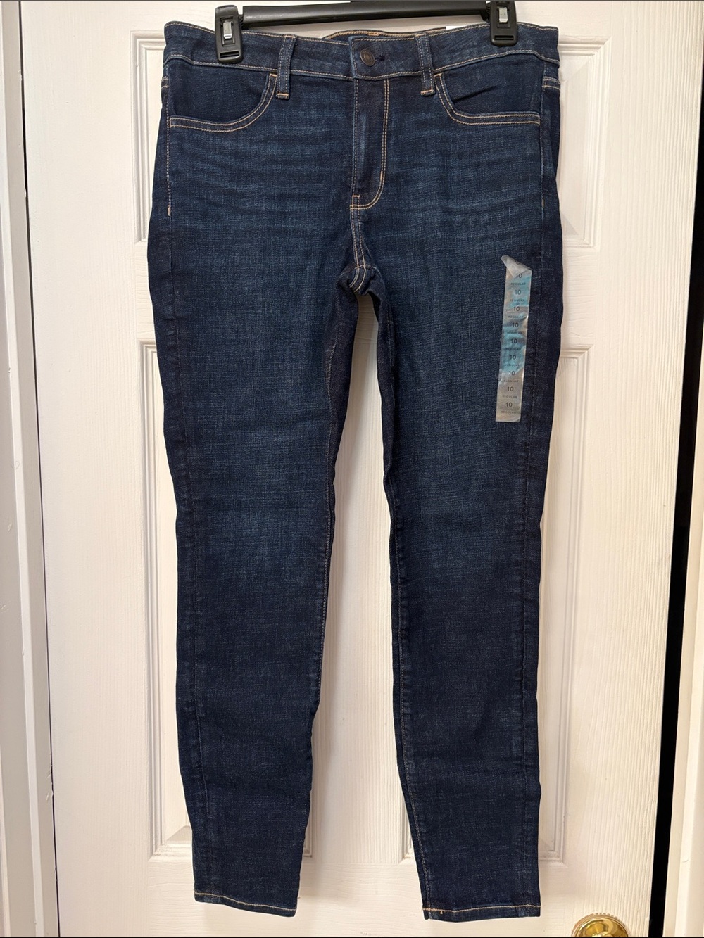 American Eagle Outfitters Dark Blue Skinny Jeans
